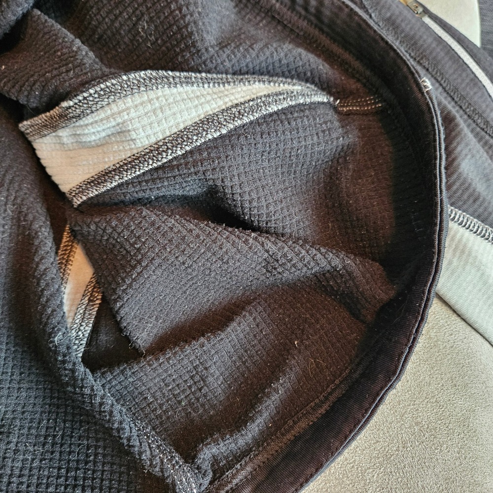 LL Bean Quarter Zip Sweatshirt Mens‎ Medium Black Gray Hiking Outdoors Gorpcore - Picture 8 of 8